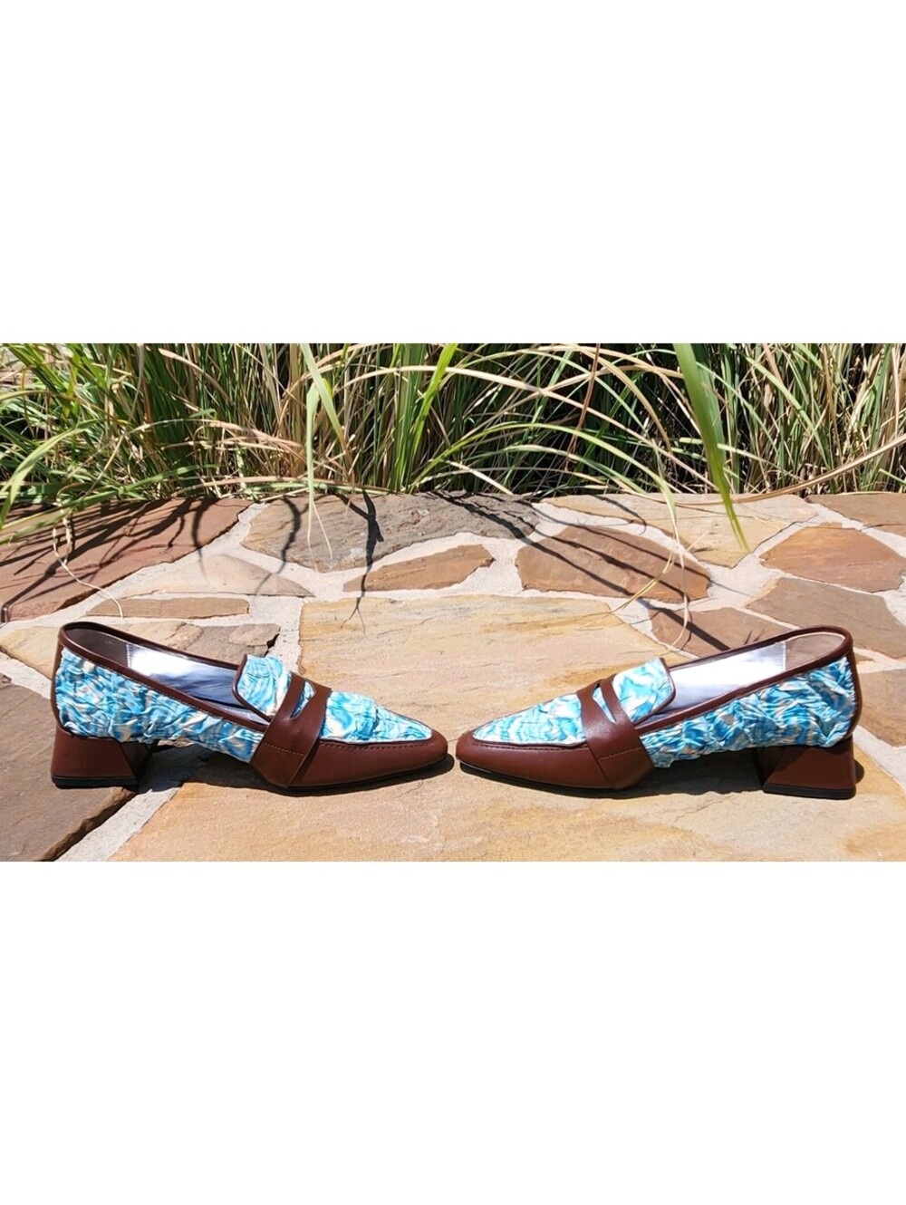 Suzanne Rae Aqua Plisse Ruffle Pointed Loafers NWOB Blue Cream US 7 - Picture 4 of 6